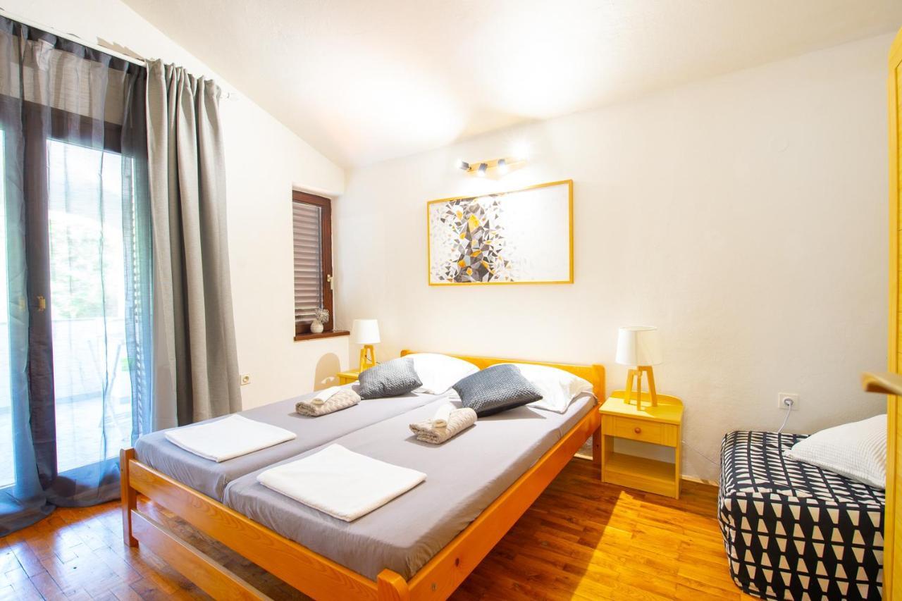 Apartments Ela โนวาลยา ภายนอก รูปภาพ