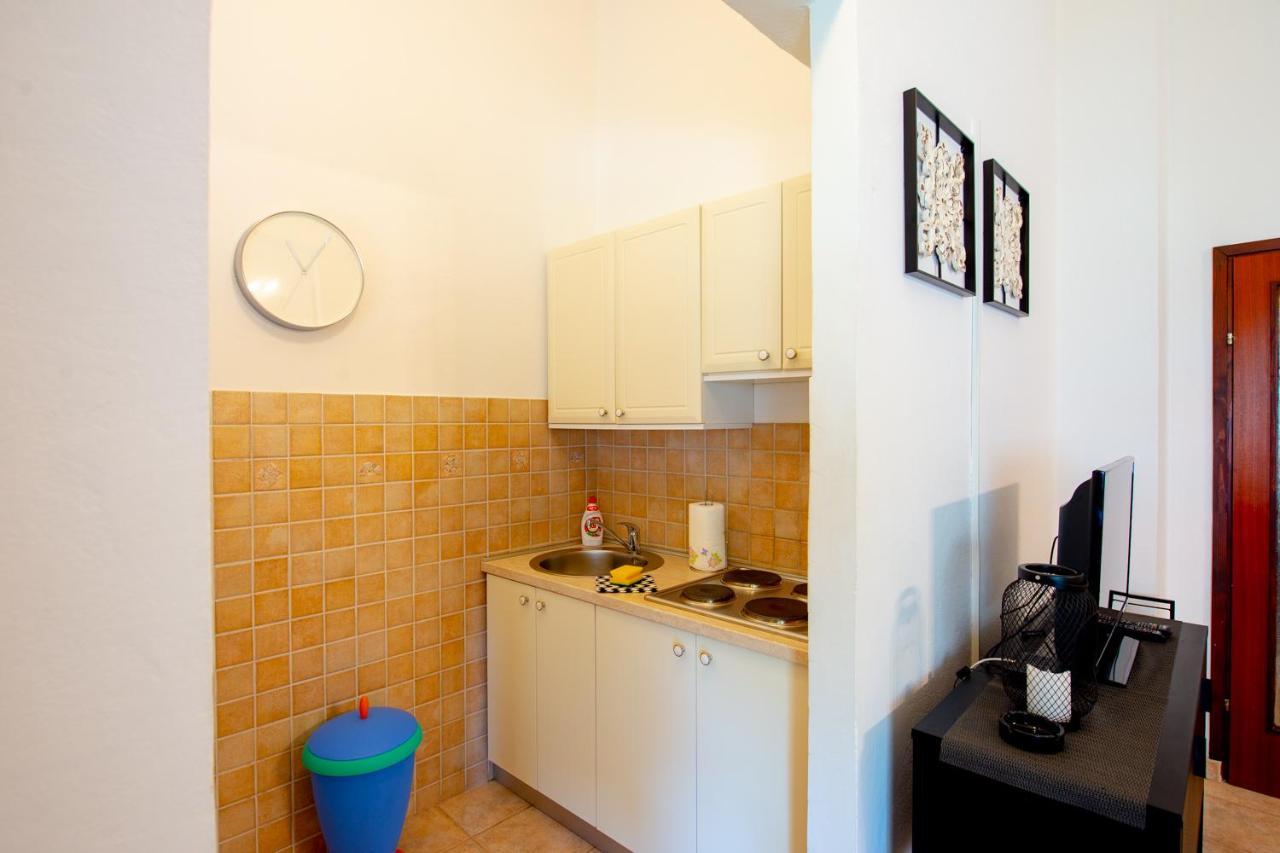 Apartments Ela โนวาลยา ภายนอก รูปภาพ