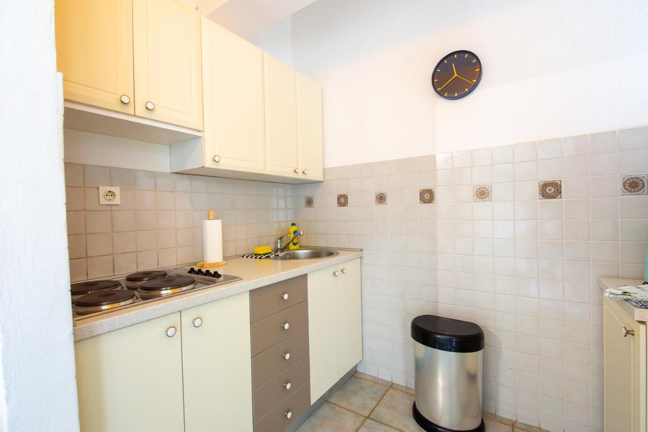 Apartments Ela โนวาลยา ภายนอก รูปภาพ
