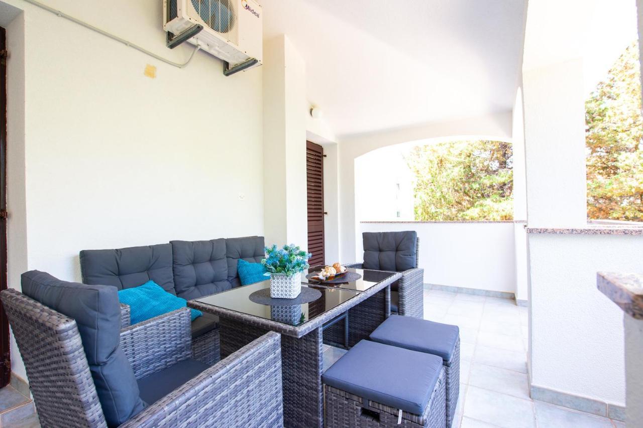 Apartments Ela โนวาลยา ภายนอก รูปภาพ